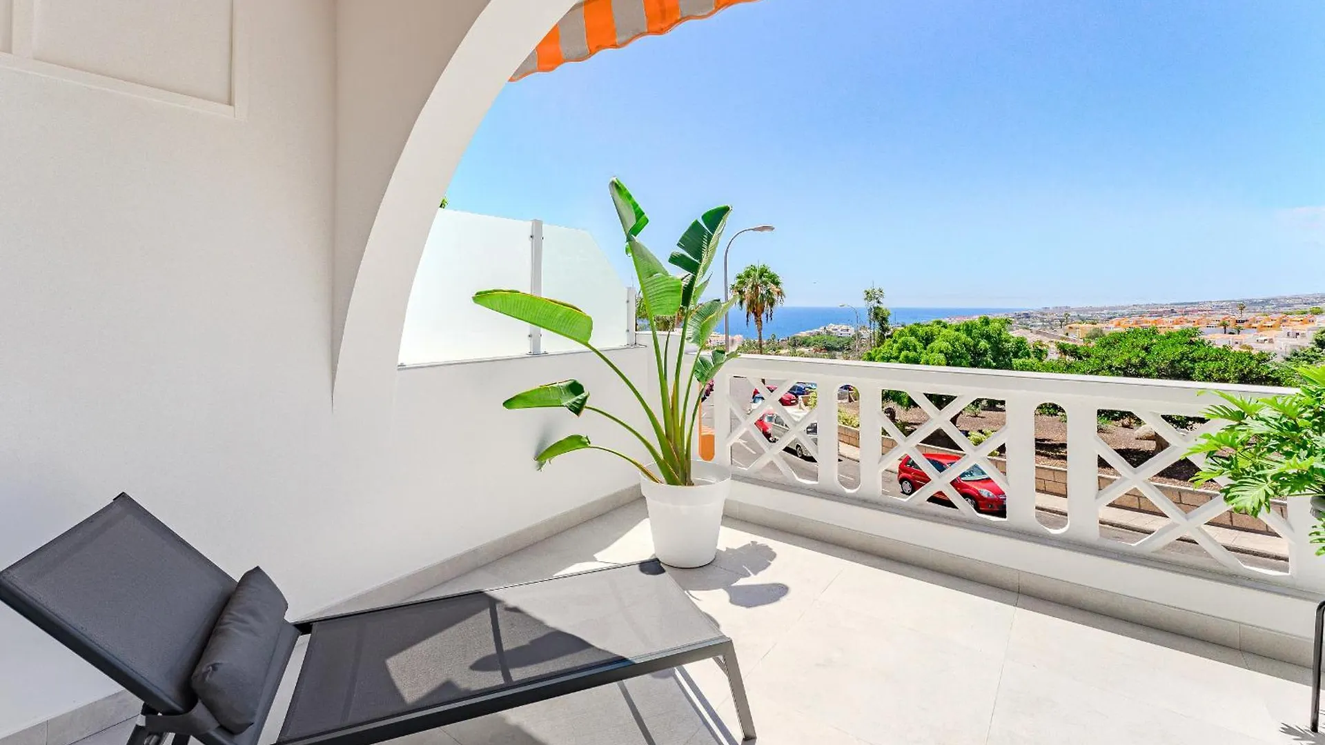 אדחה Ocean View Apartments With A Terrace