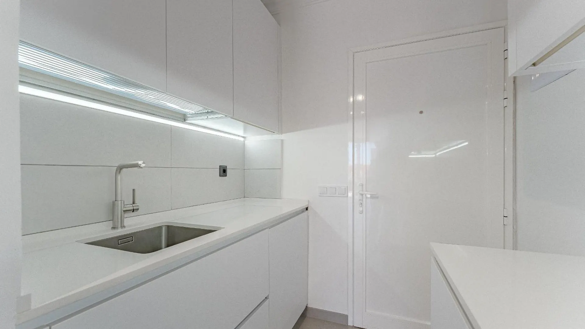 אדחה Ocean View Apartments With A Terrace